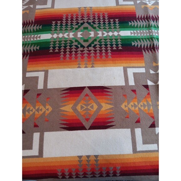 Vtg Wool Pendleton Beaver State Blanket Southwest Aztec Indian Theme 84 x 85 - Picture 3 of 11